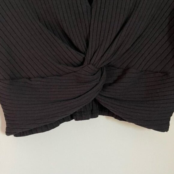 NWT Twist Front Black Long Sleeve Ribbed Crop Top - Picture 3 of 5